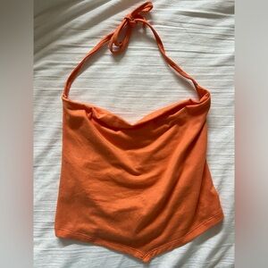 Hollister crop top with open back lightly worn scoop neckline